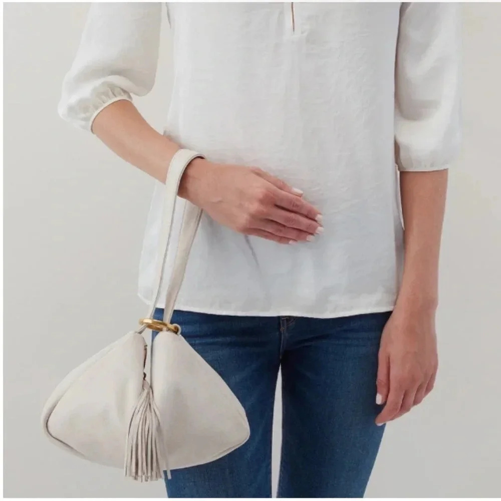 HOBO Hark Convertible Shoulder Bag inPebble - Picture 4 of 16